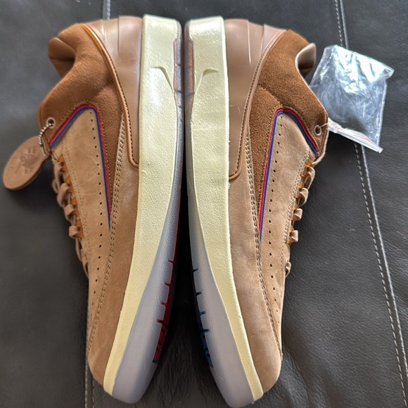Jordan Men's Tan Sneakers - Picture 10 of 11